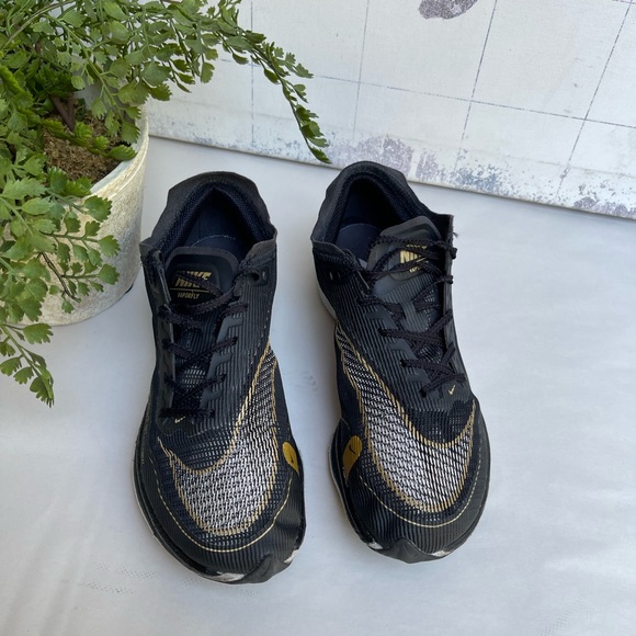 NIKE🔴Zoomx VAPORFLY Next% 2  Run women size 8 white/black/metallic gold $250 - Picture 10 of 14